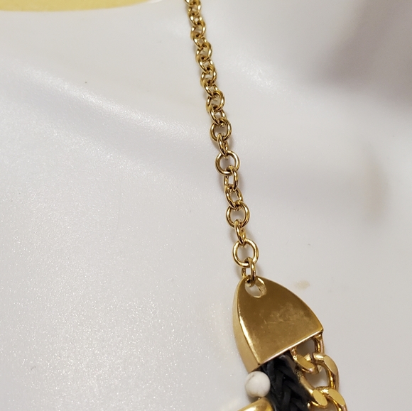 Beautiful necklace - Picture 3 of 4